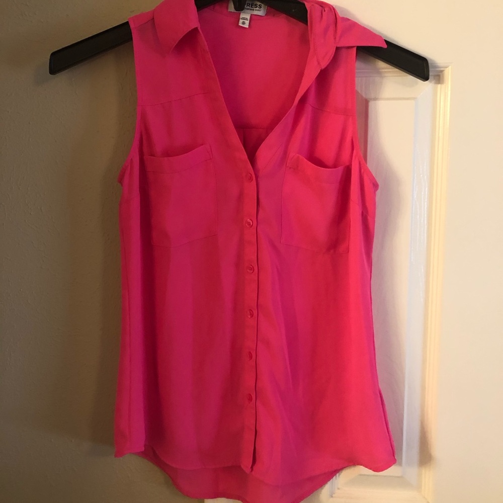Sleeveless button down shirt